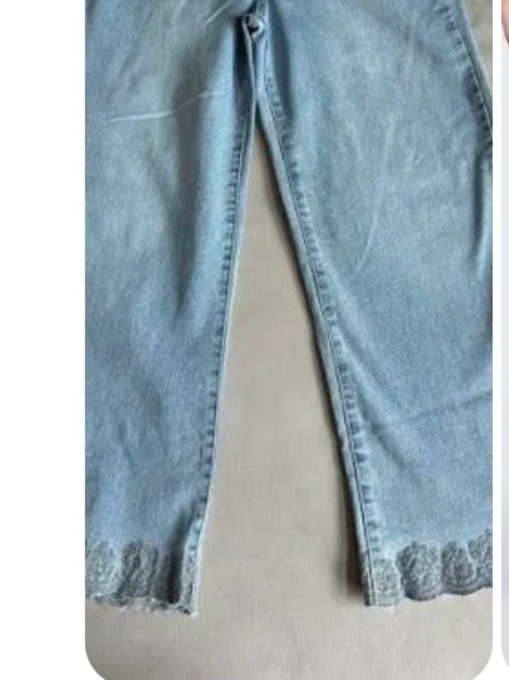 High-Rise Light Wash Women's Jeans wide leg embroidered hem